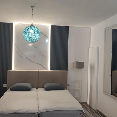 V&J Apartments Ποντγορίτσα Εξωτερικό φωτογραφία