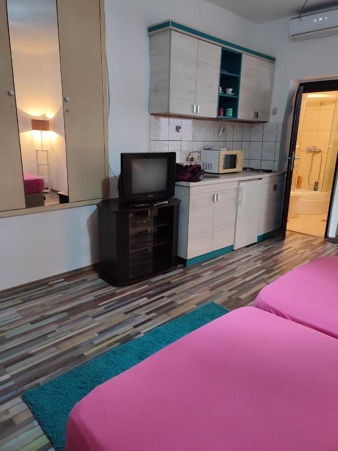 V&J Apartments Ποντγορίτσα Εξωτερικό φωτογραφία